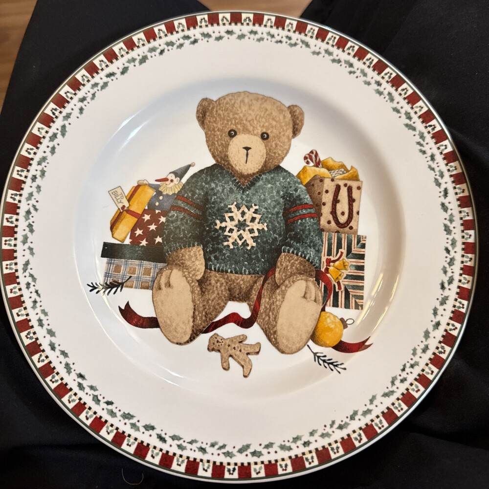 Vintage 1998 Debbie Mumm Christmas Bears Sakura Plate Bear Green Sweater 8.25”